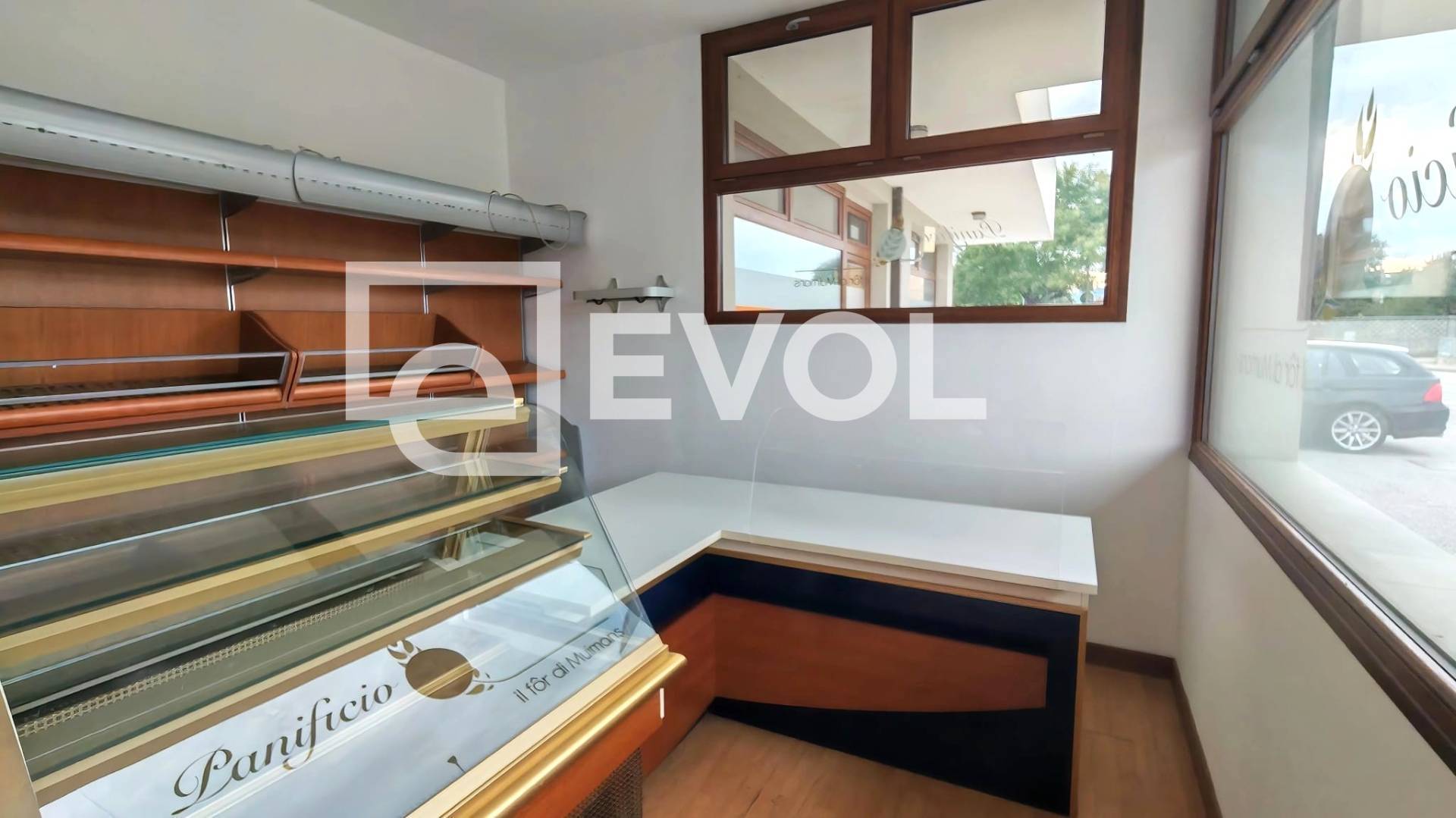 Attivit commerciale in vendita a Moimacco