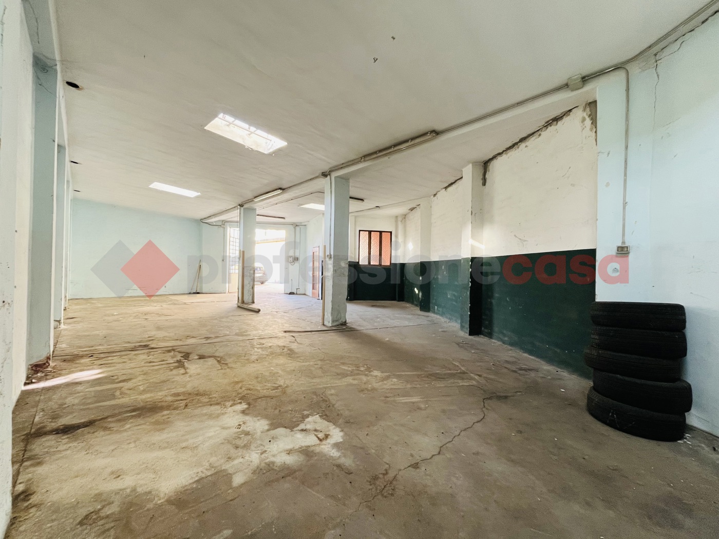 Magazzino in vendita a Torino