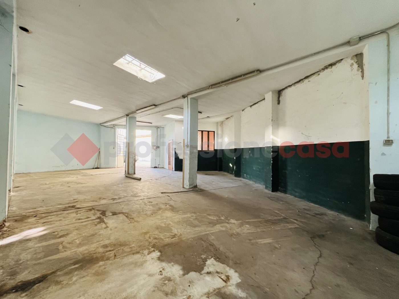 Magazzino in vendita a Torino