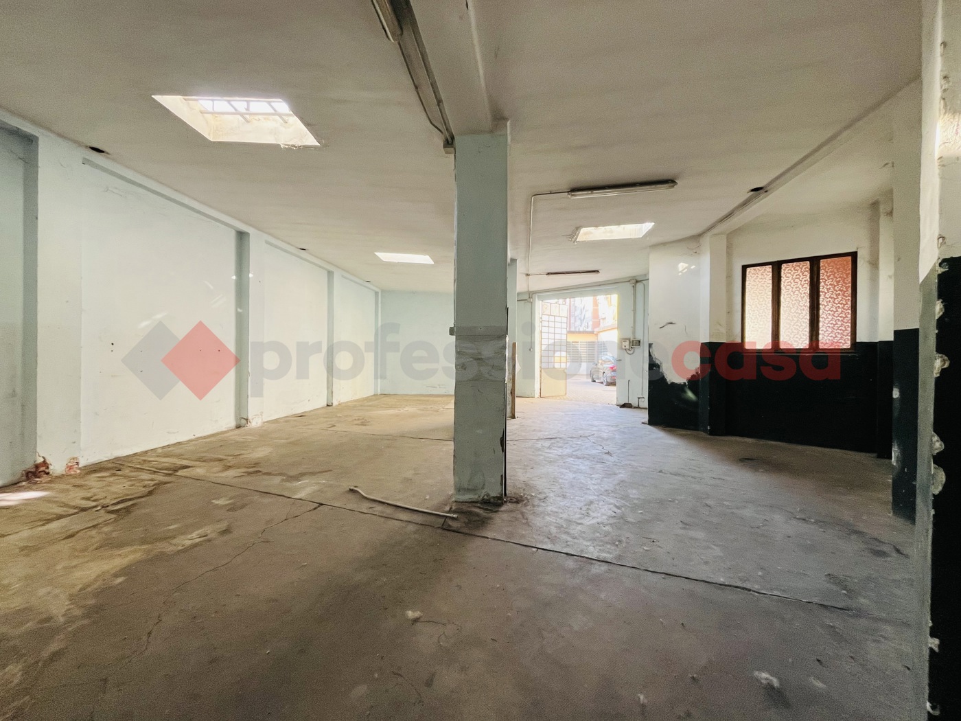 Magazzino in vendita a Torino