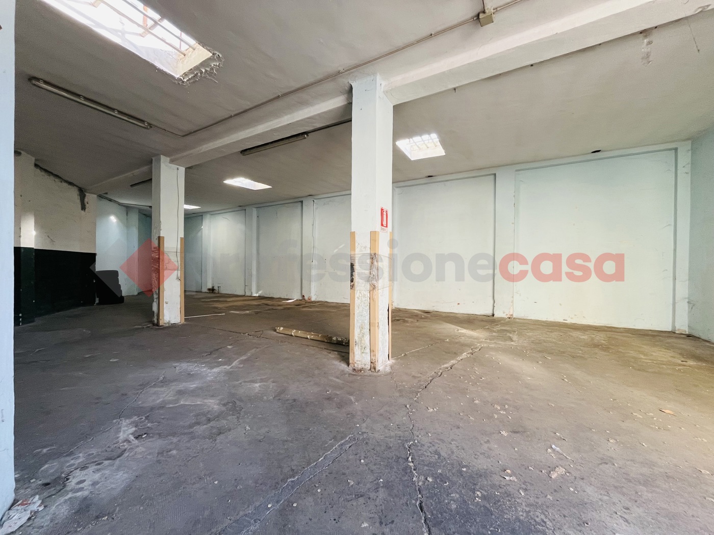 Magazzino in vendita a Torino