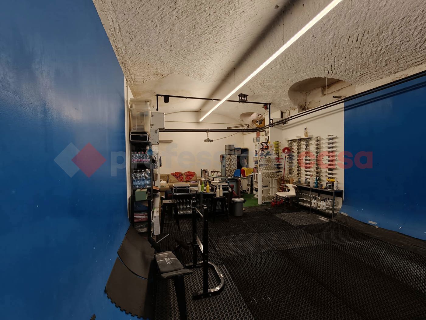 Magazzino in vendita a Torino