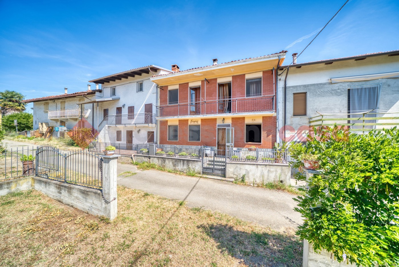 Casa indipendente in vendita a Ferrere