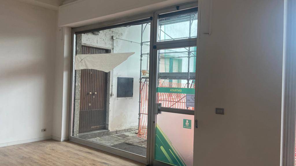 Negozio in affitto a Nerviano