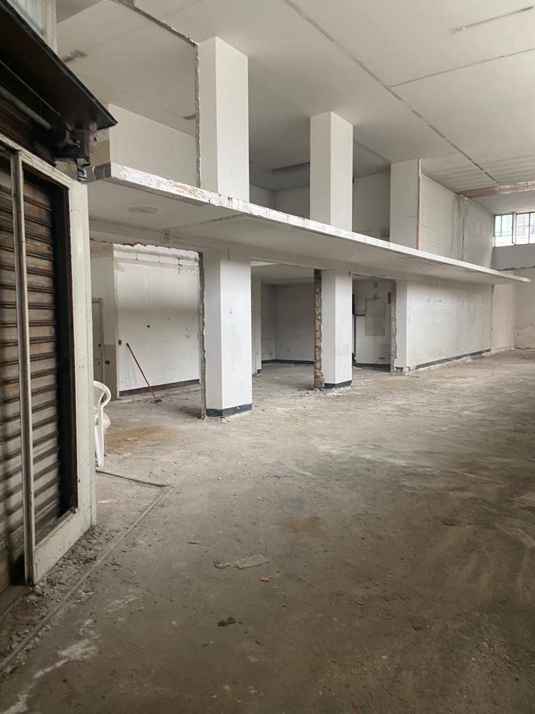 Negozio in affitto a Busto Arsizio