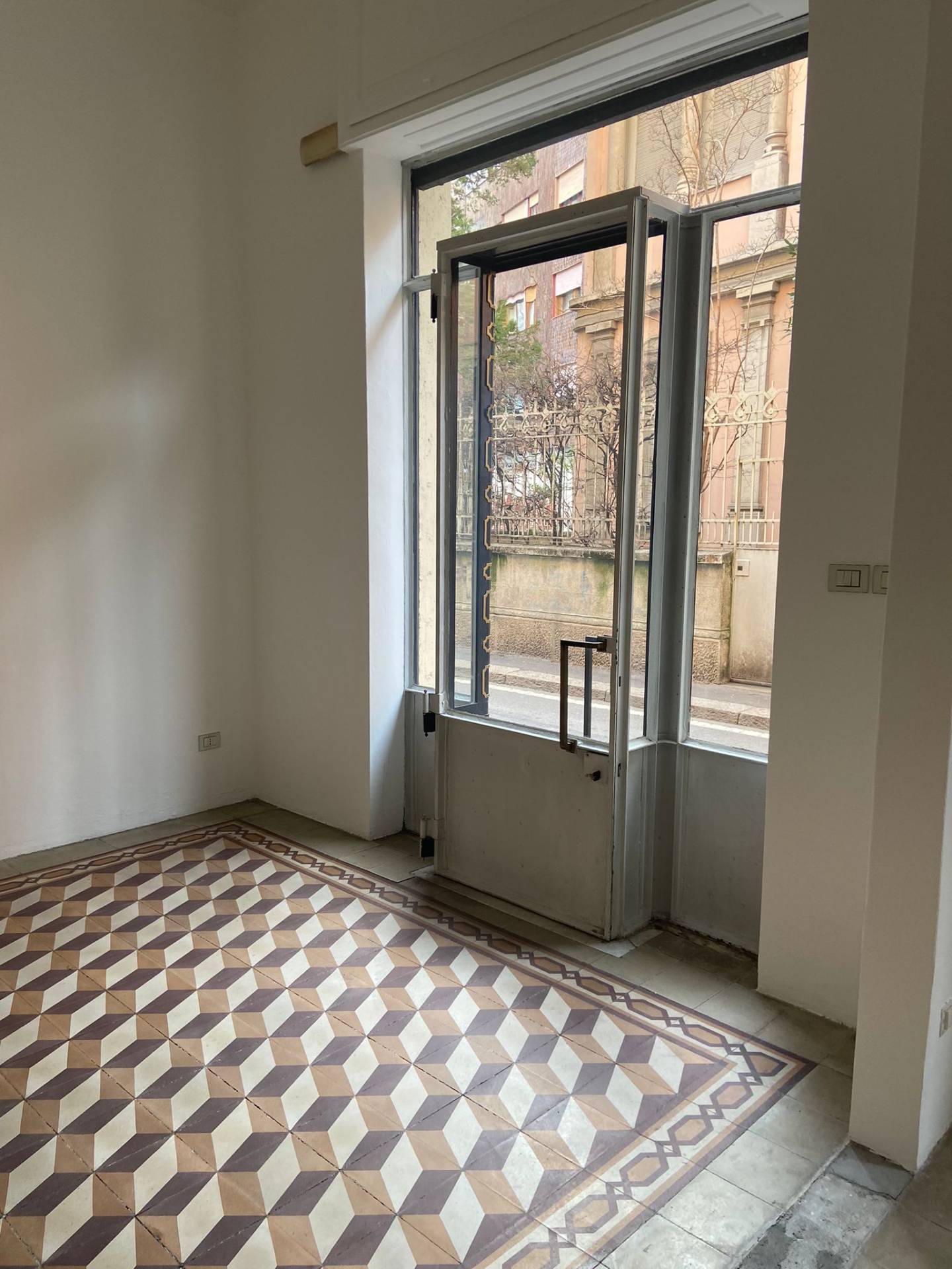 Negozio in affitto a Busto Arsizio, Centro