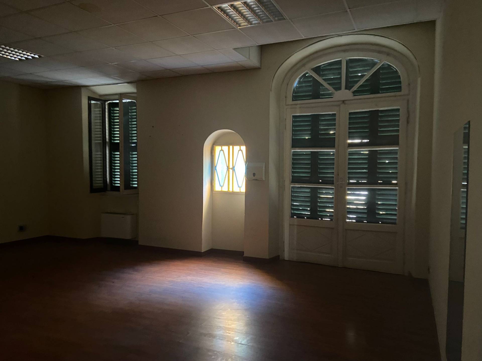 Fondo Commerciale in affitto a Busto Arsizio, Centro