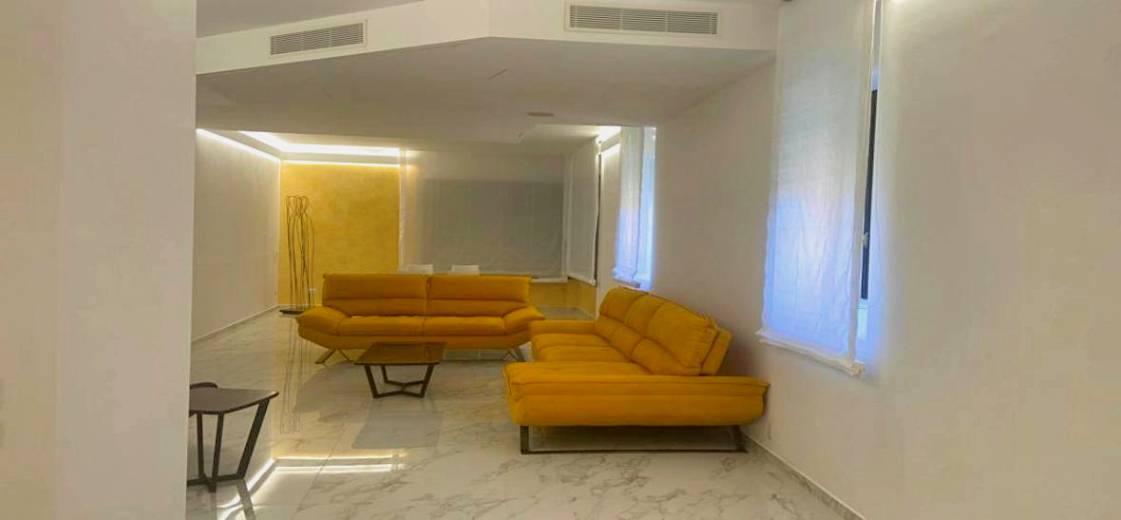 Appartamento in vendita a Legnano, Centro