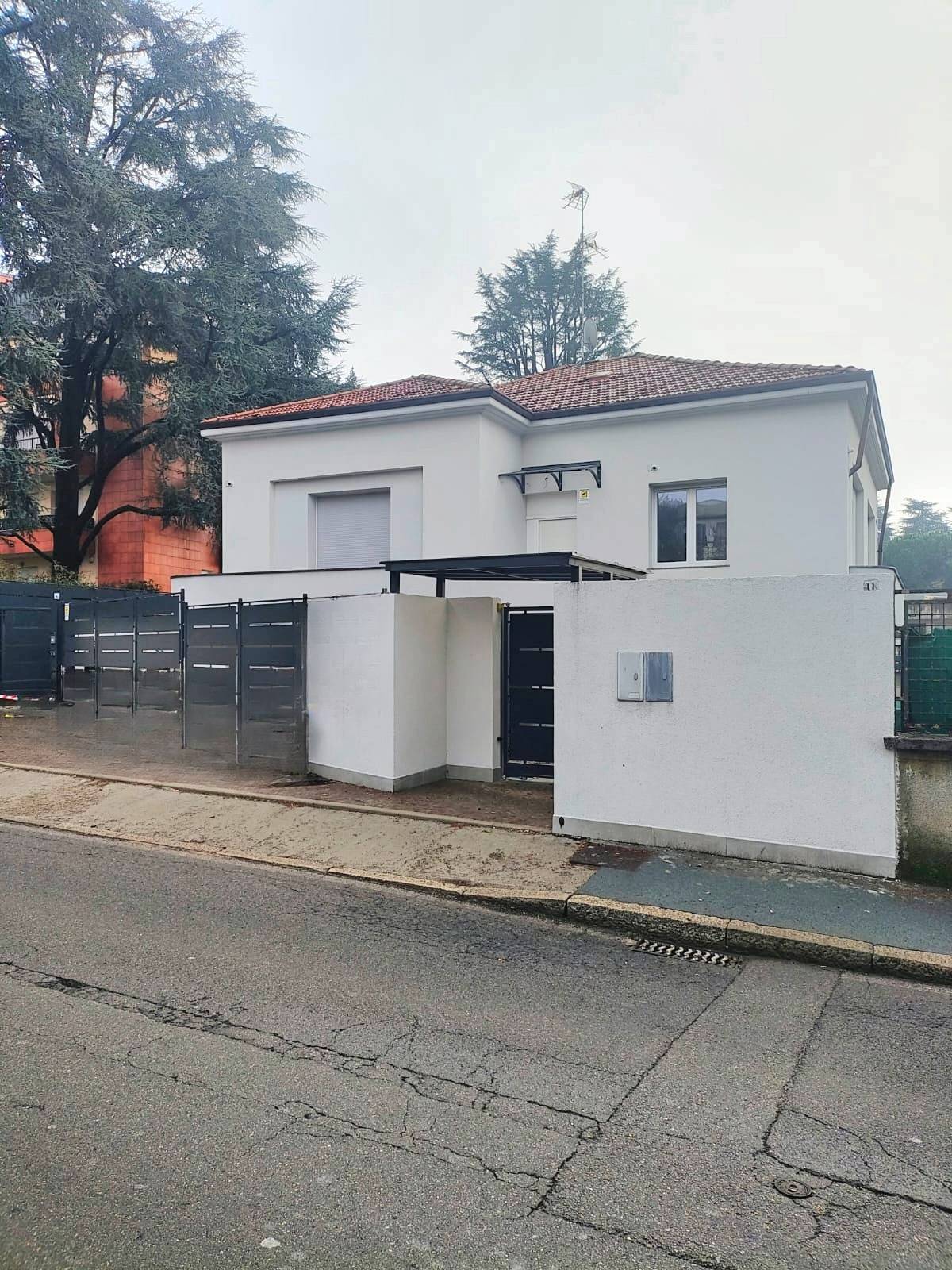 Villa in vendita a Legnano, Ospedale