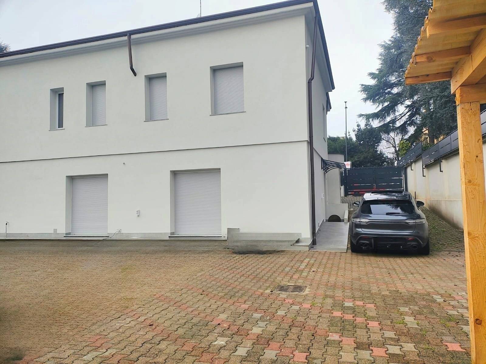 Villa in vendita a Legnano, Ospedale
