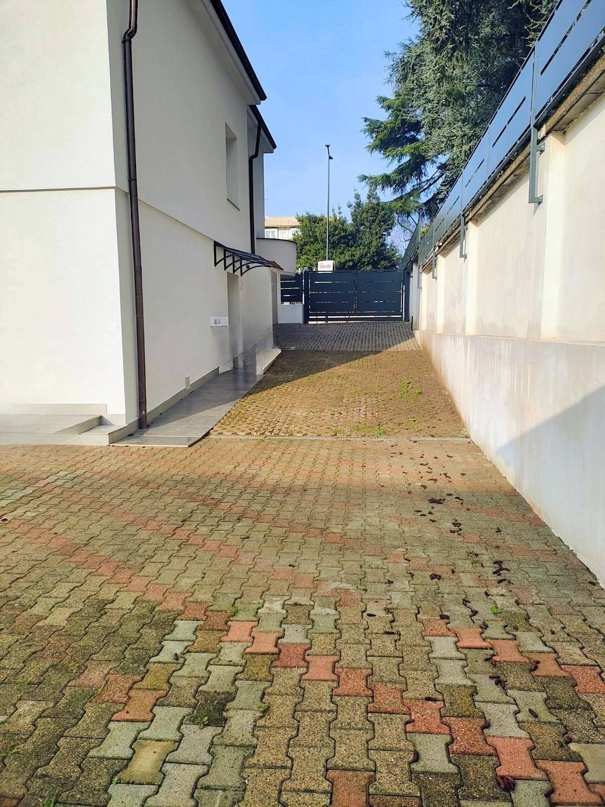 Villa in vendita a Legnano, Ospedale