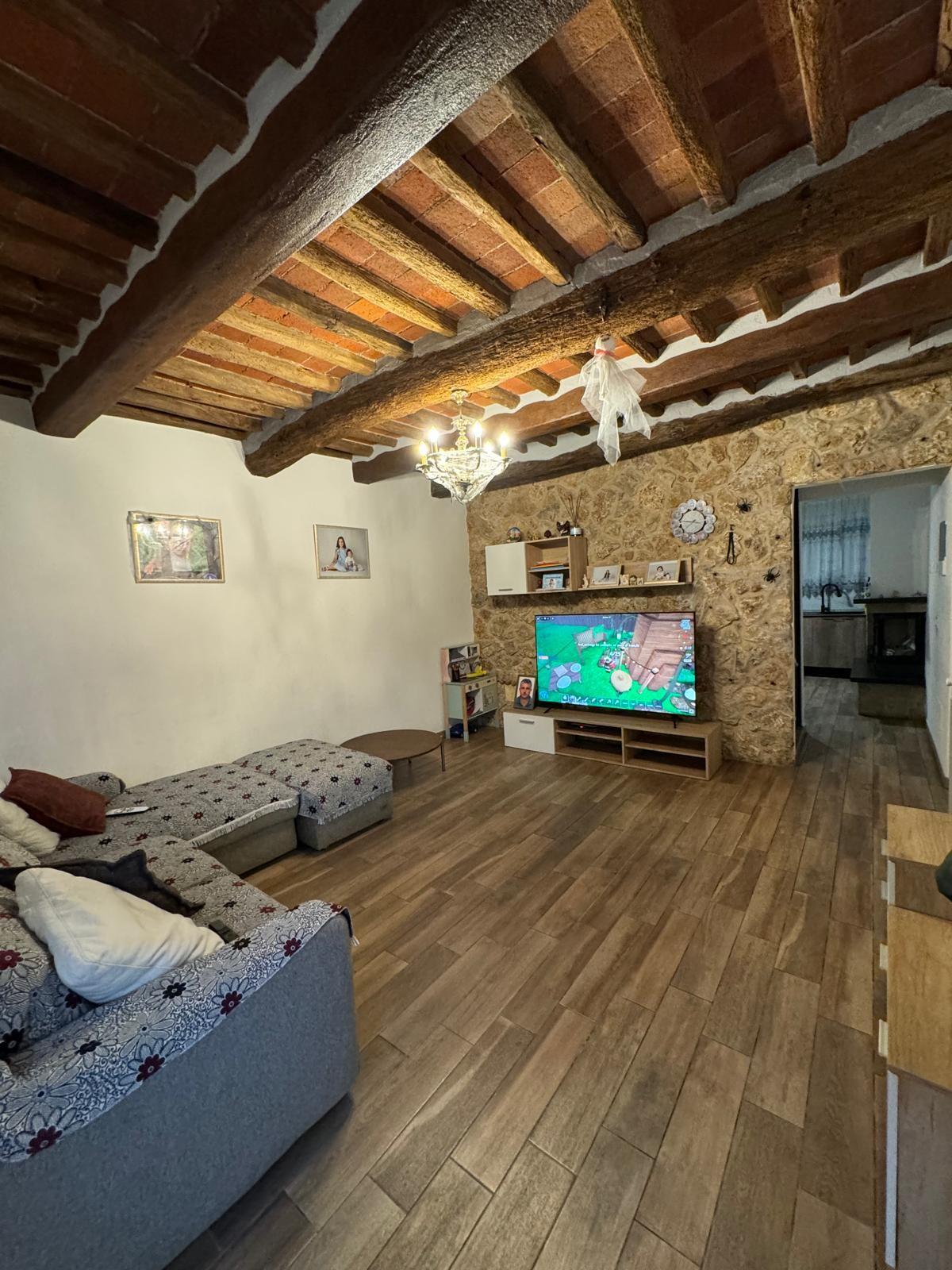 Casa indipendente con giardino, Capannori marlia