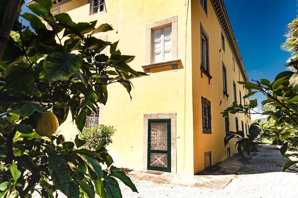 Villa con giardino, Capannori marlia