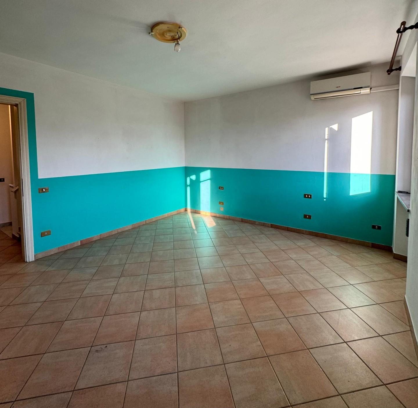 Casa indipendente con giardino, Capannori lammari