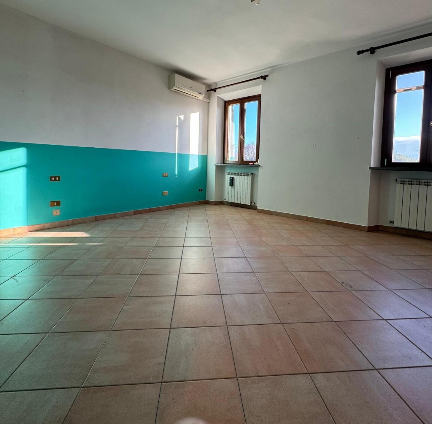 Casa indipendente con giardino, Capannori lammari