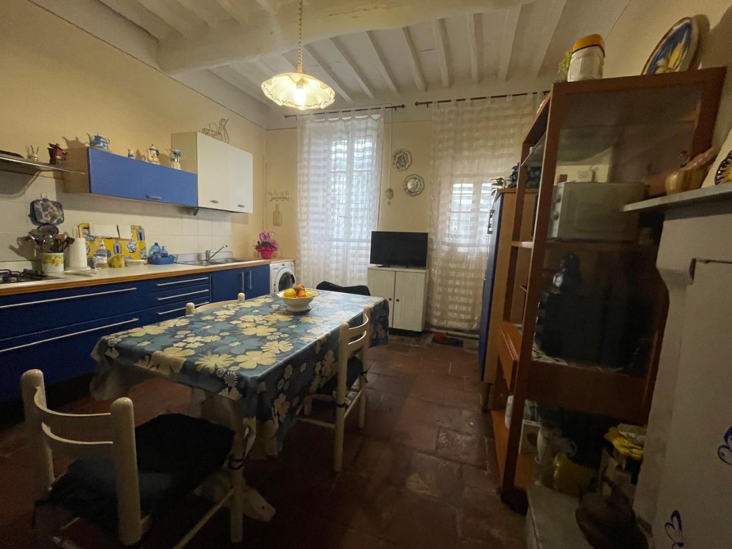 Casa indipendente con giardino, Capannori colle di compito