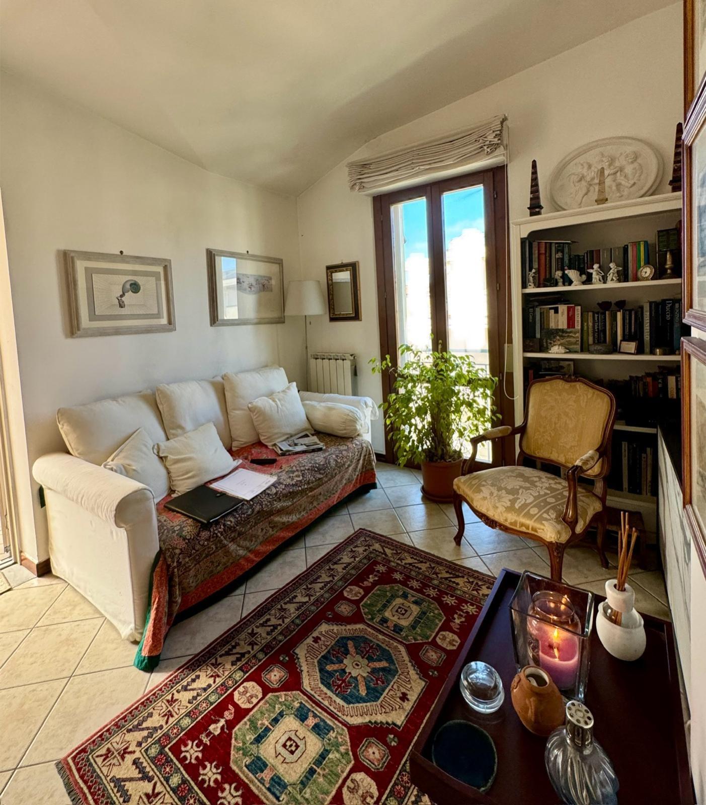 Attico in vendita, Lucca arancio