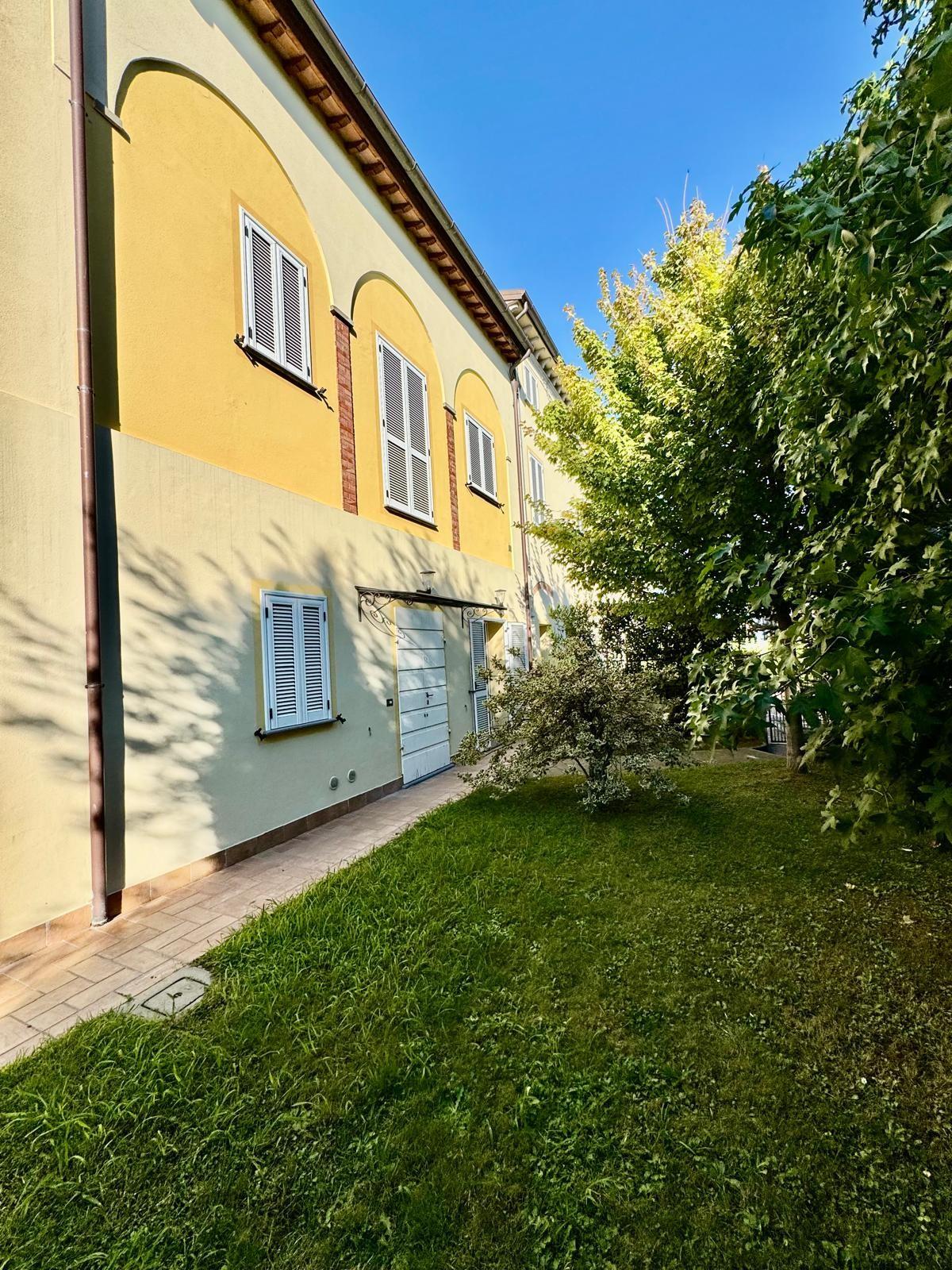 Quadrilocale con giardino, Capannori lunata