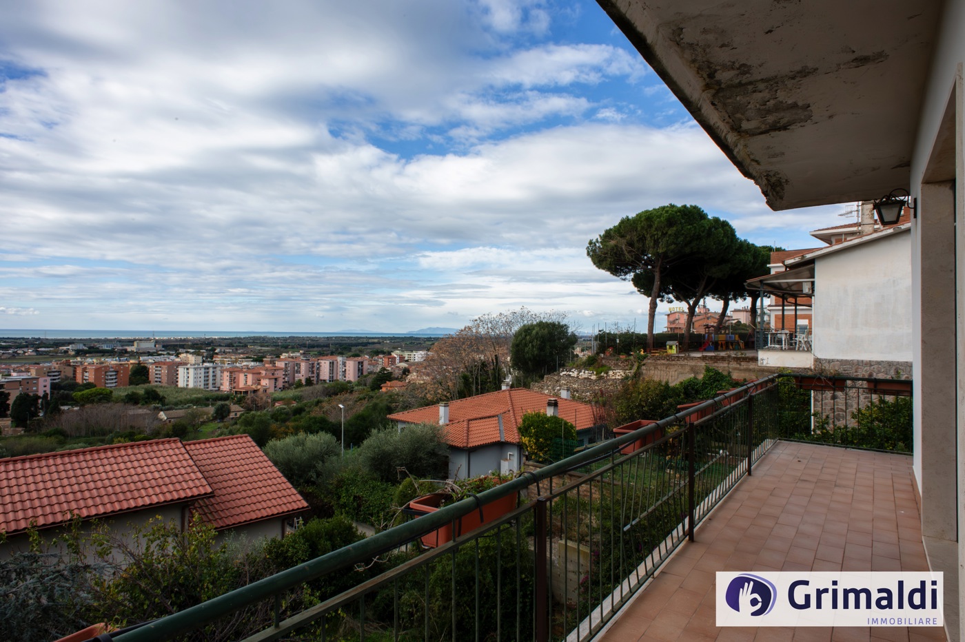 Villa con giardino a Tarquinia