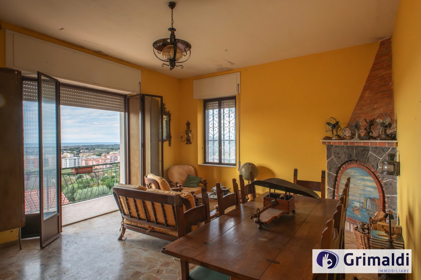 Villa con giardino a Tarquinia