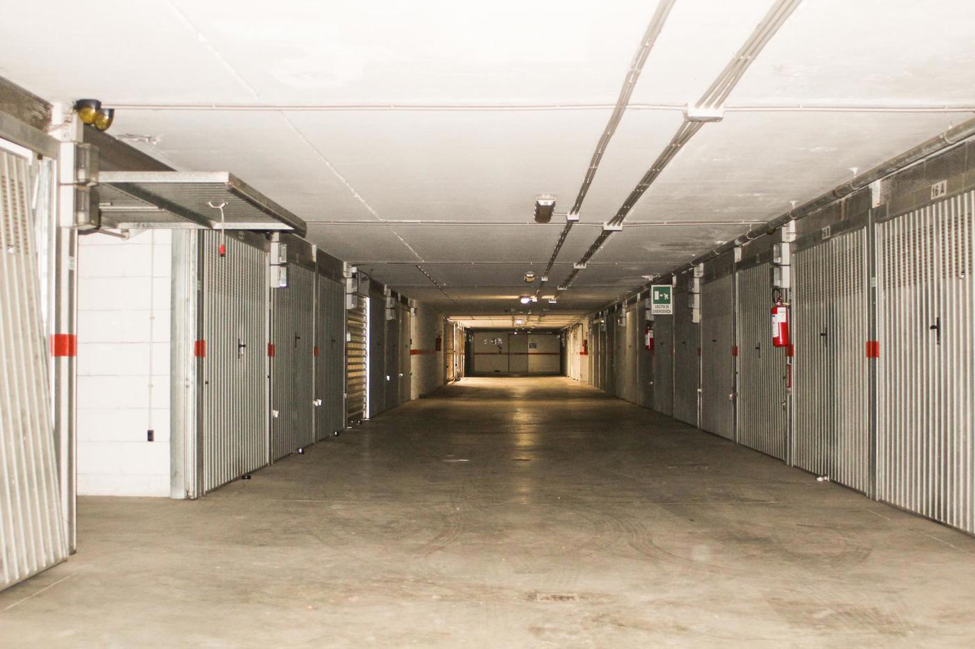 Box/Garage 19mq in vendita a Roma