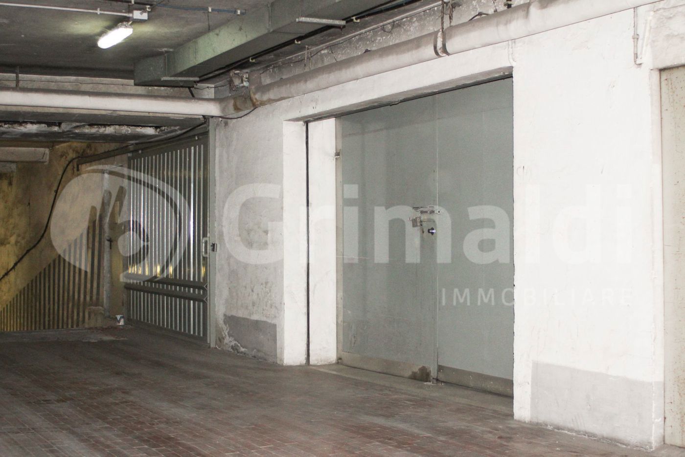 Box/Garage 143mq in affitto a Roma