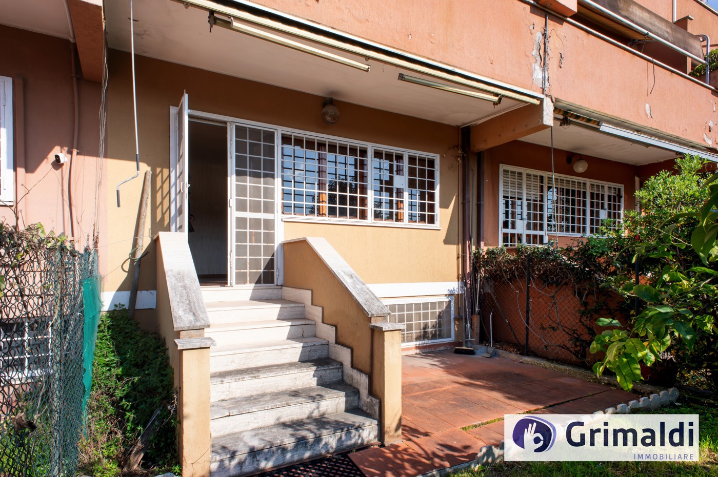 Villa con giardino a Roma