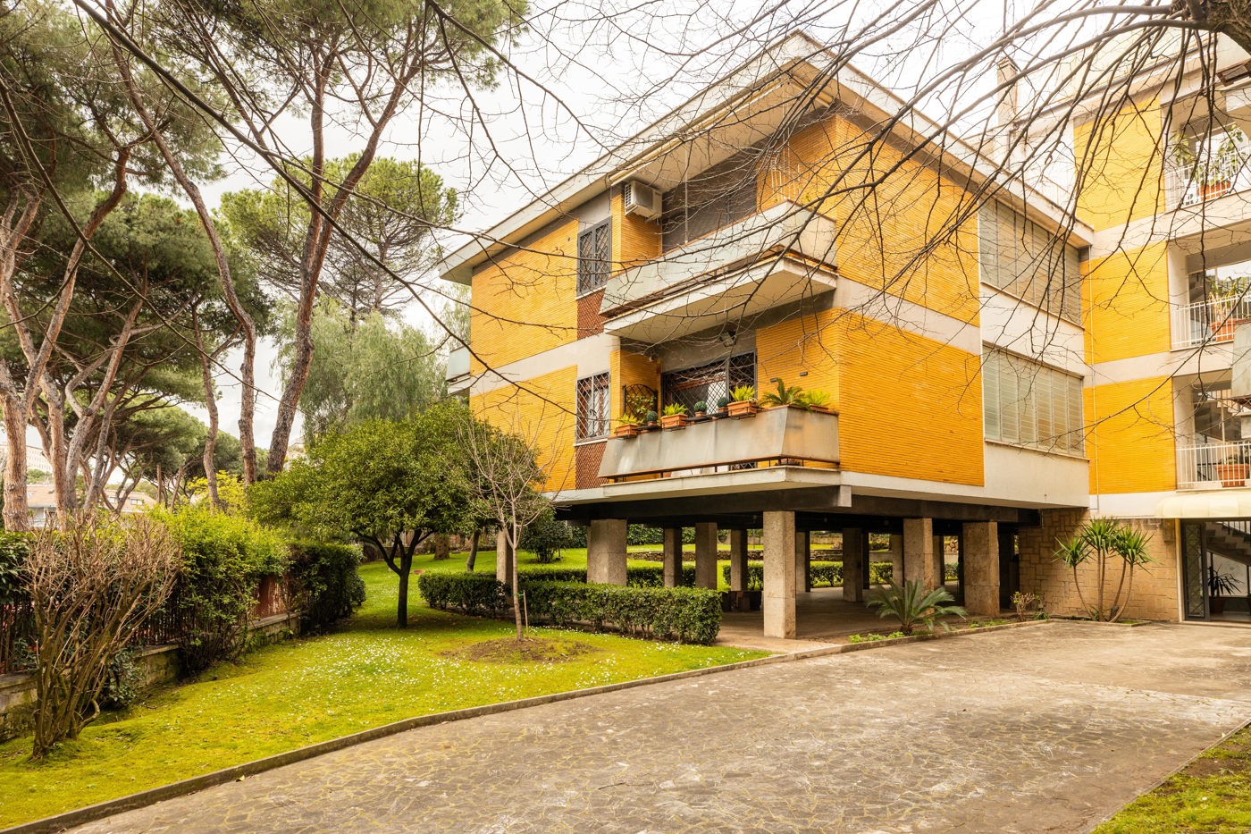 Quadrilocale ristrutturato a Roma