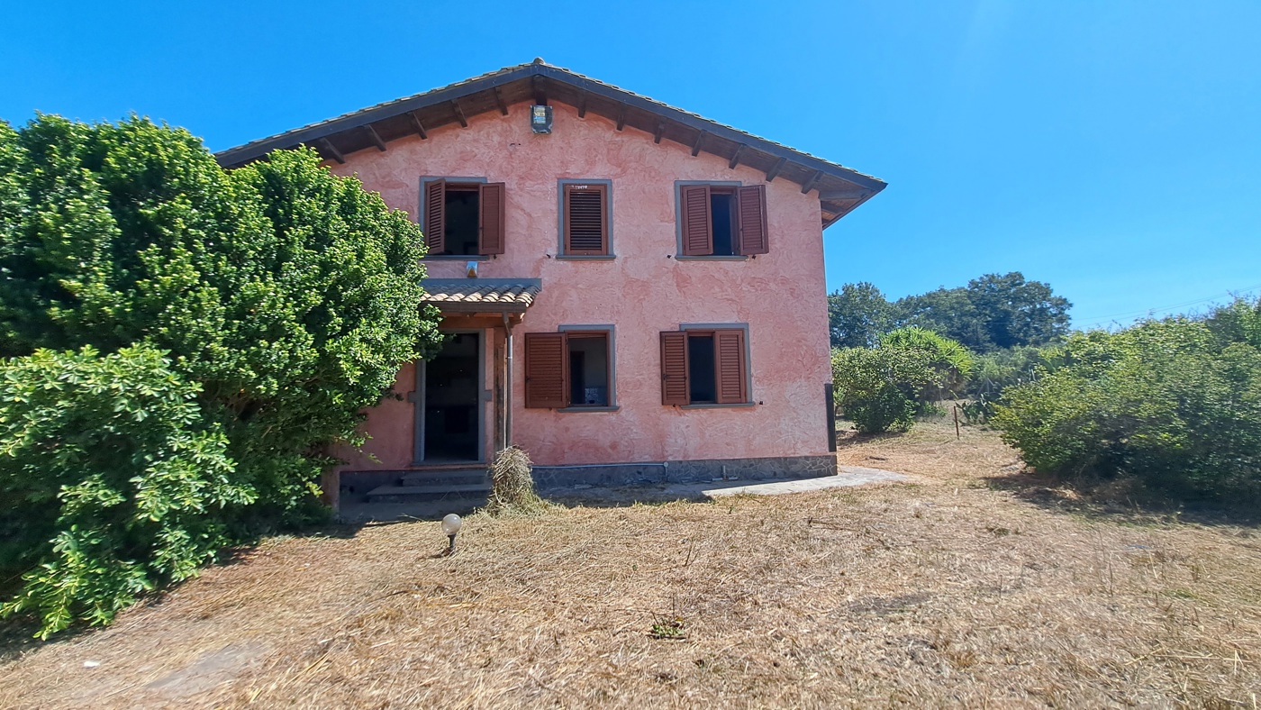 Villa con giardino a Oristano