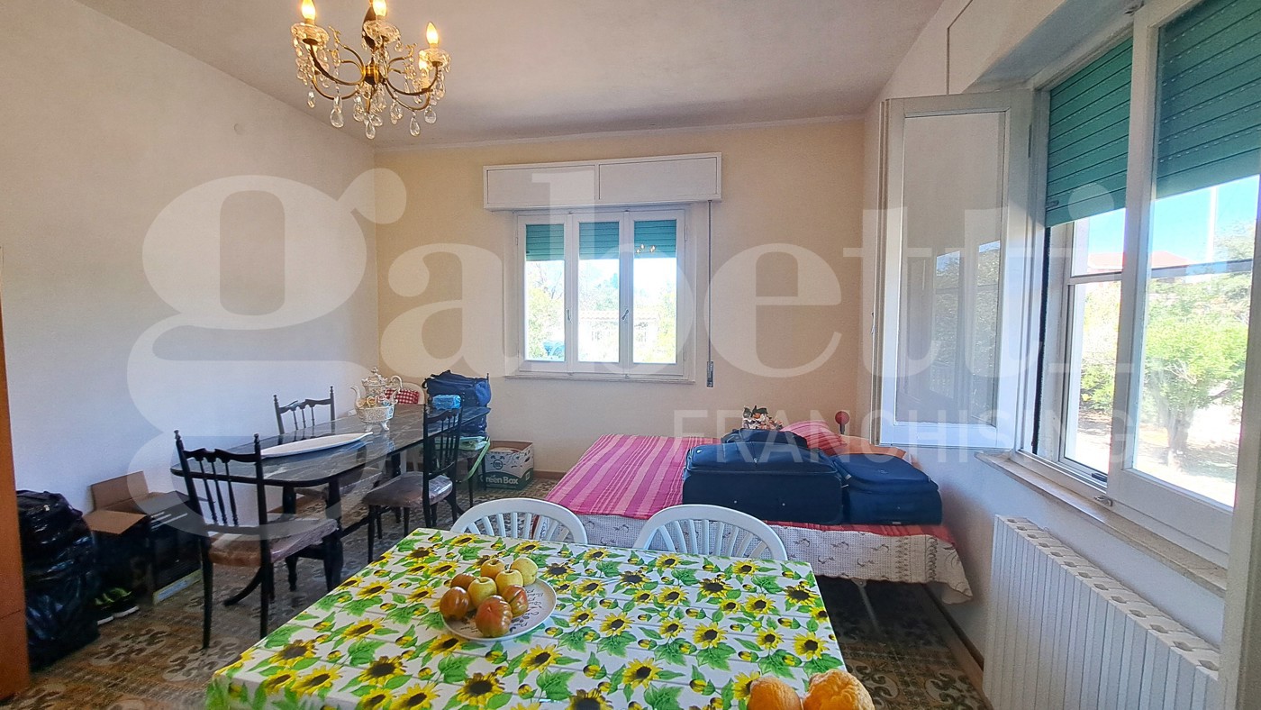 Villa con giardino a Cabras