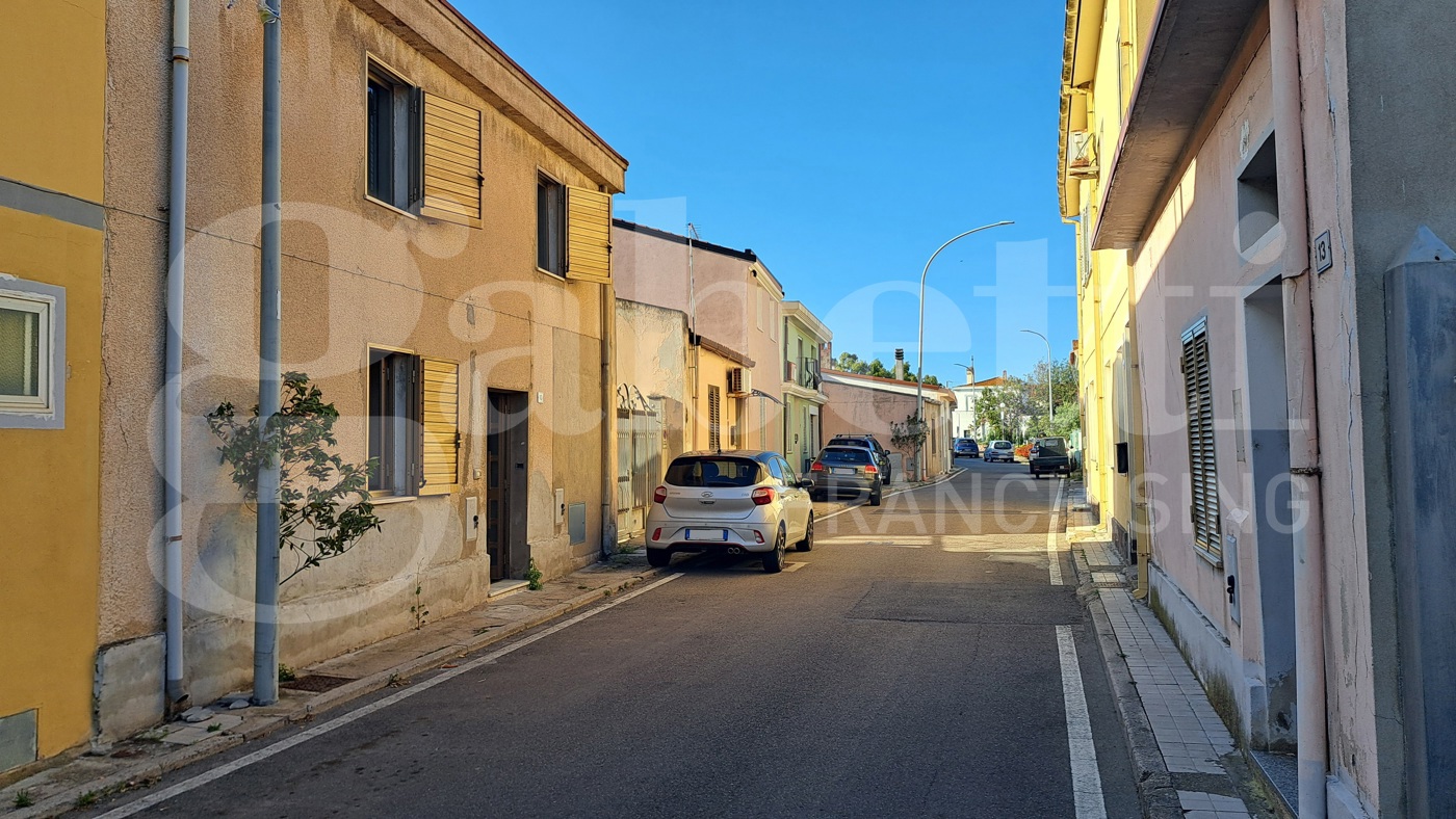 Casa indipendente con giardino a Oristano