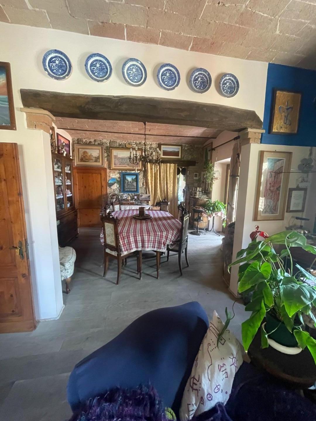 Casa indipendente ristrutturata, Murlo casciano