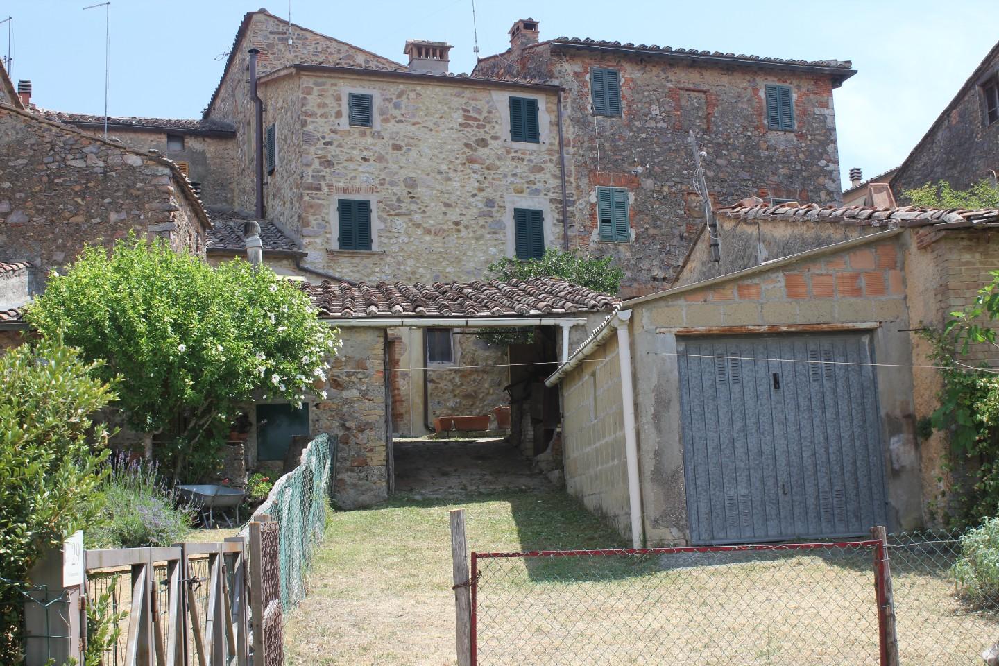 Casa indipendente con giardino, Monticiano iesa