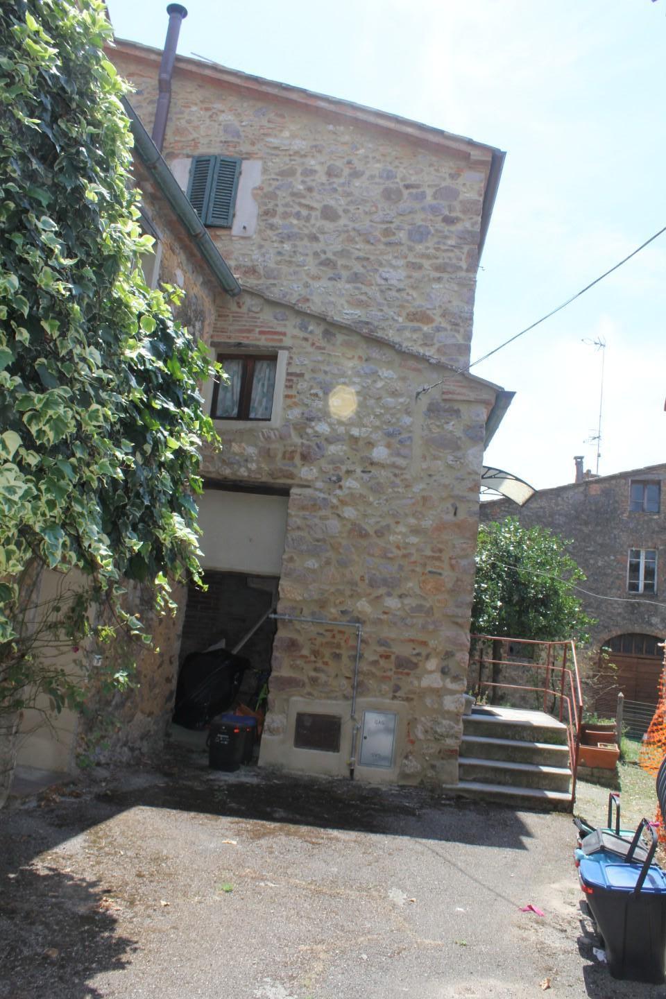 Casa indipendente con giardino, Monticiano iesa