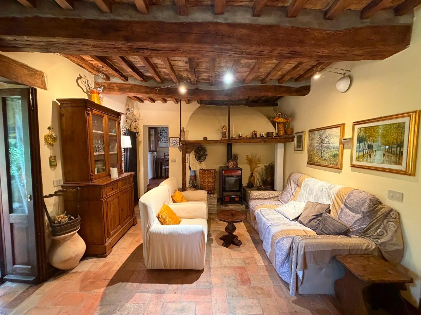 Casa indipendente con giardino, Murlo vescovado