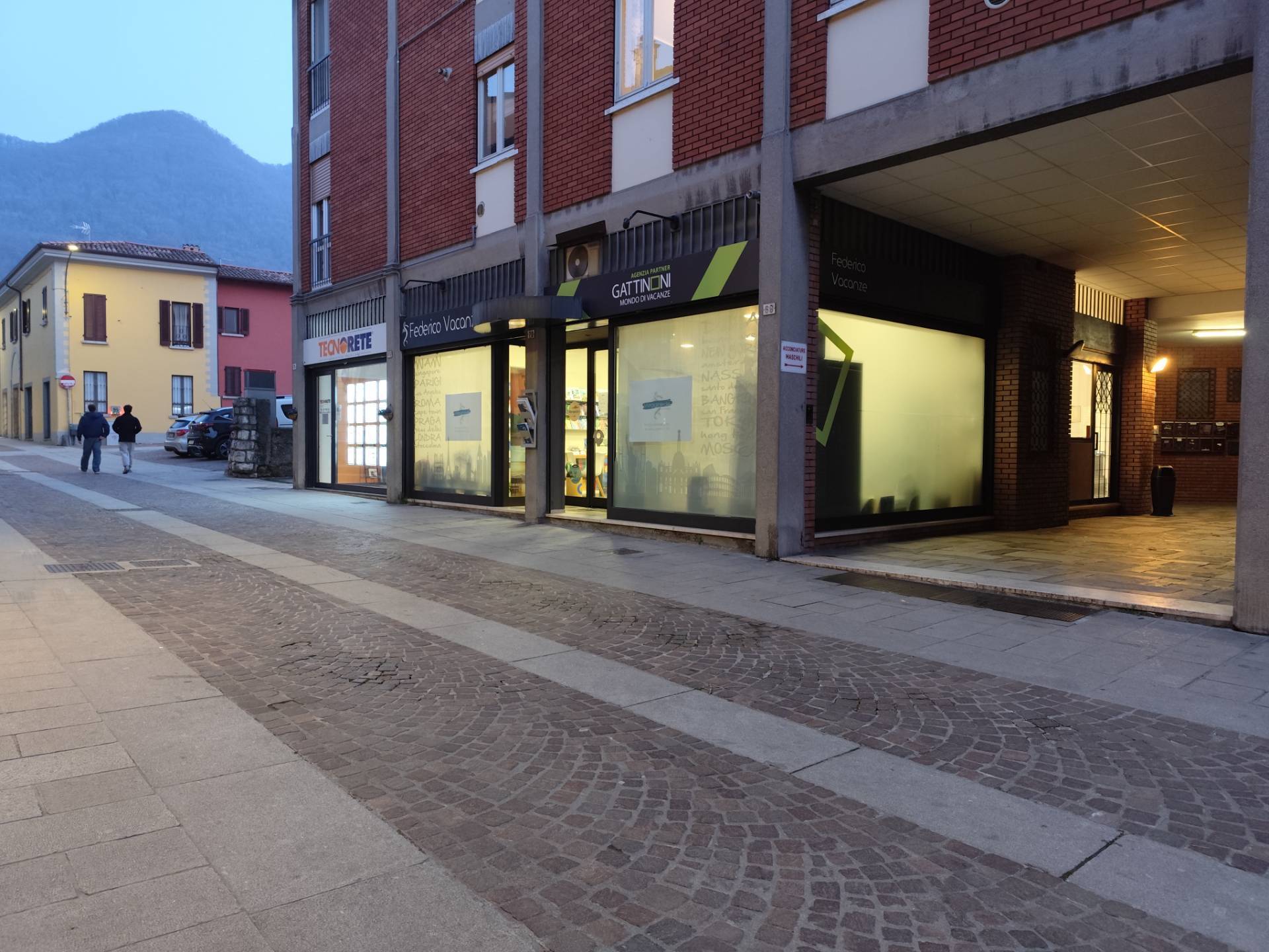 Studio/Ufficio in affitto a Iseo