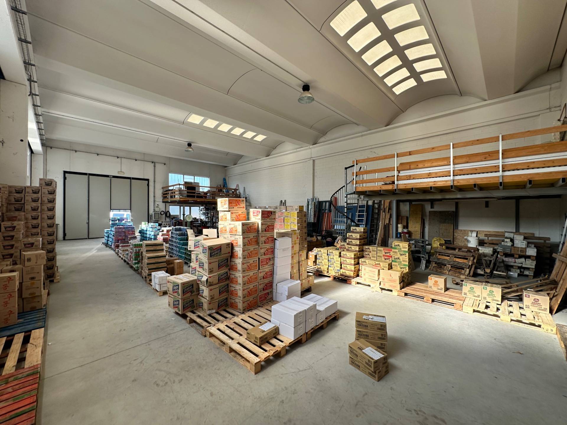 Capannone in vendita a Castel Rozzone