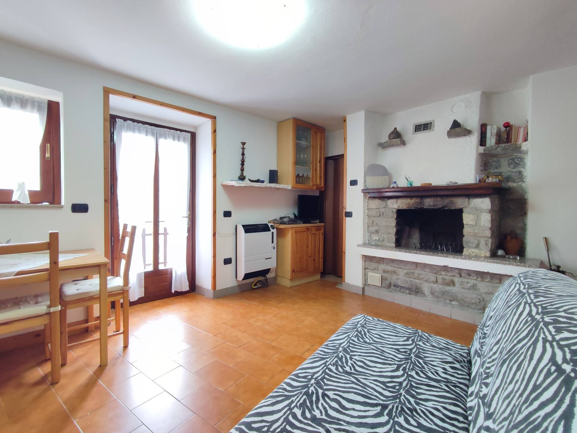 Appartamento in affitto a Adrara San Martino