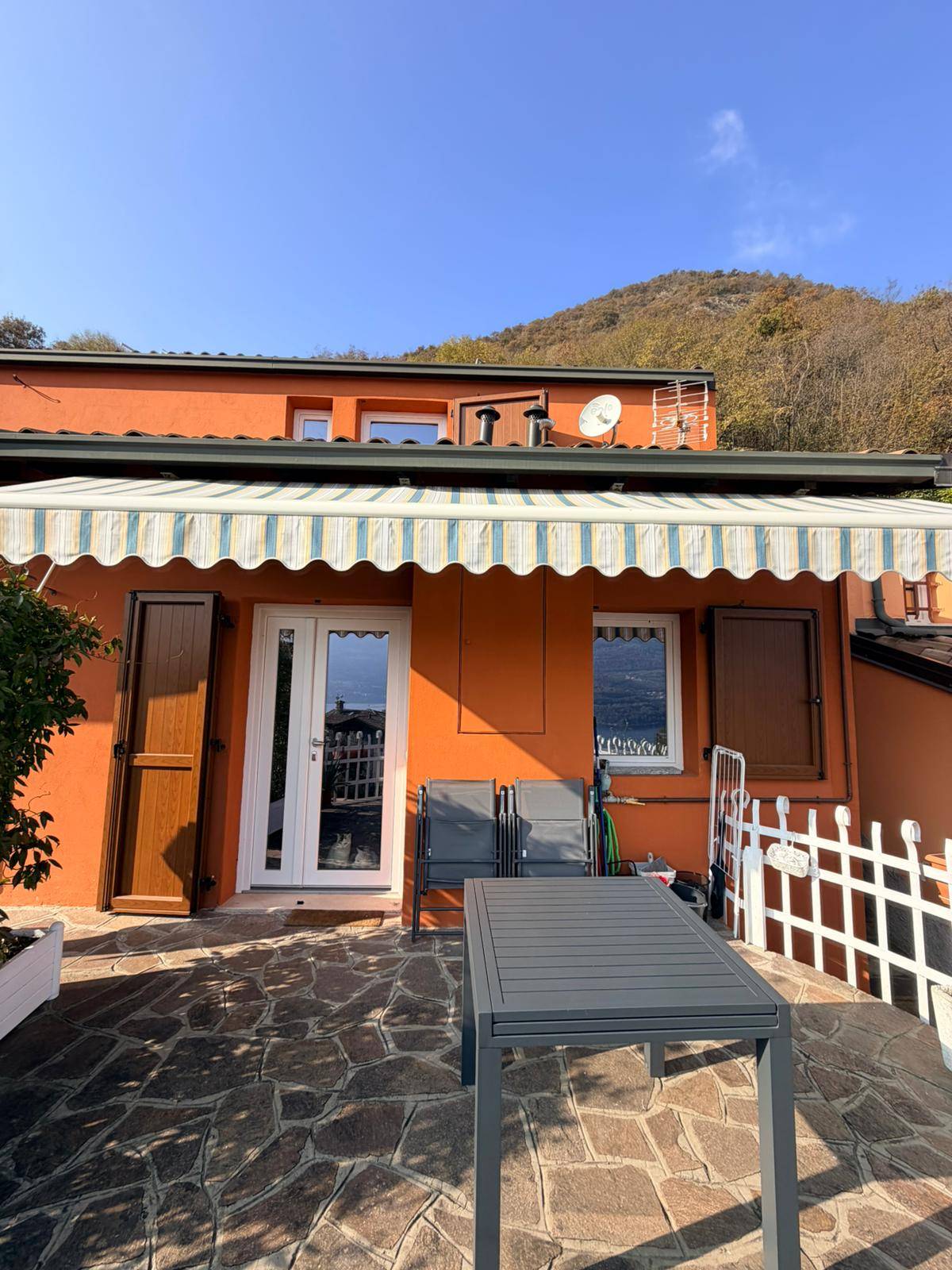 Appartamento in vendita a Tavernola Bergamasca