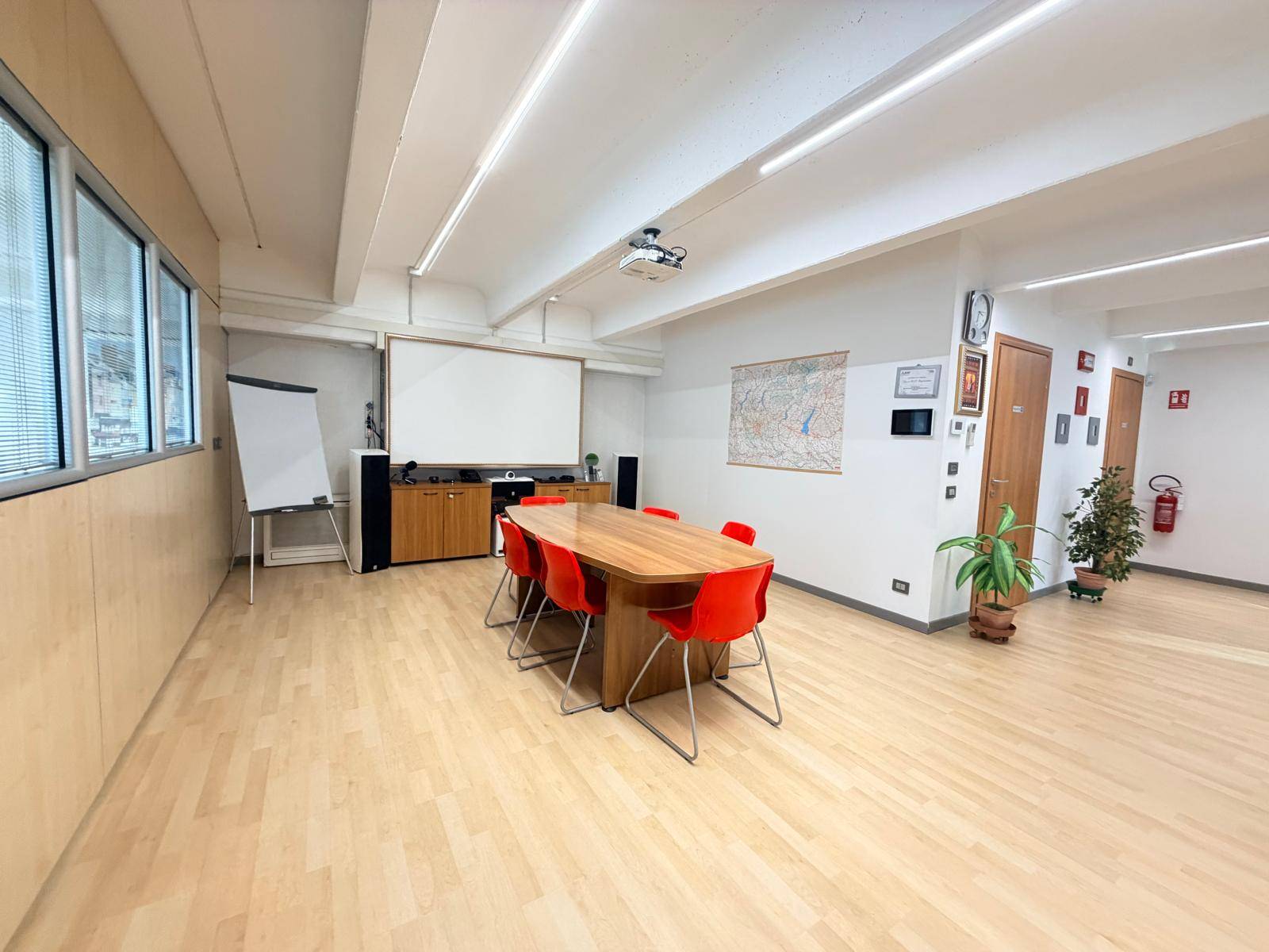 Deposito in vendita a Capriolo