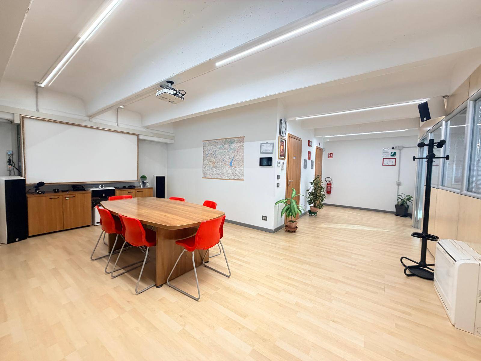 Deposito in vendita a Capriolo