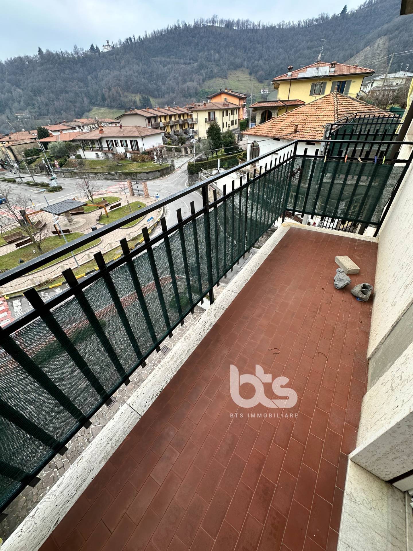 Appartamento in vendita a Adrara San Martino