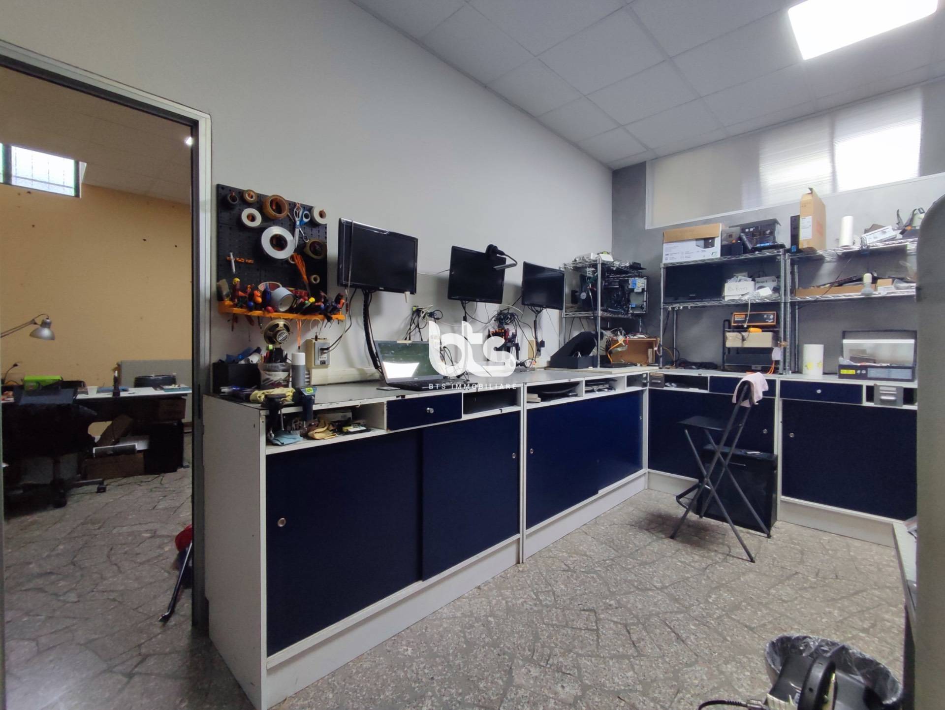 Locale commerciale in vendita a Grumello del Monte