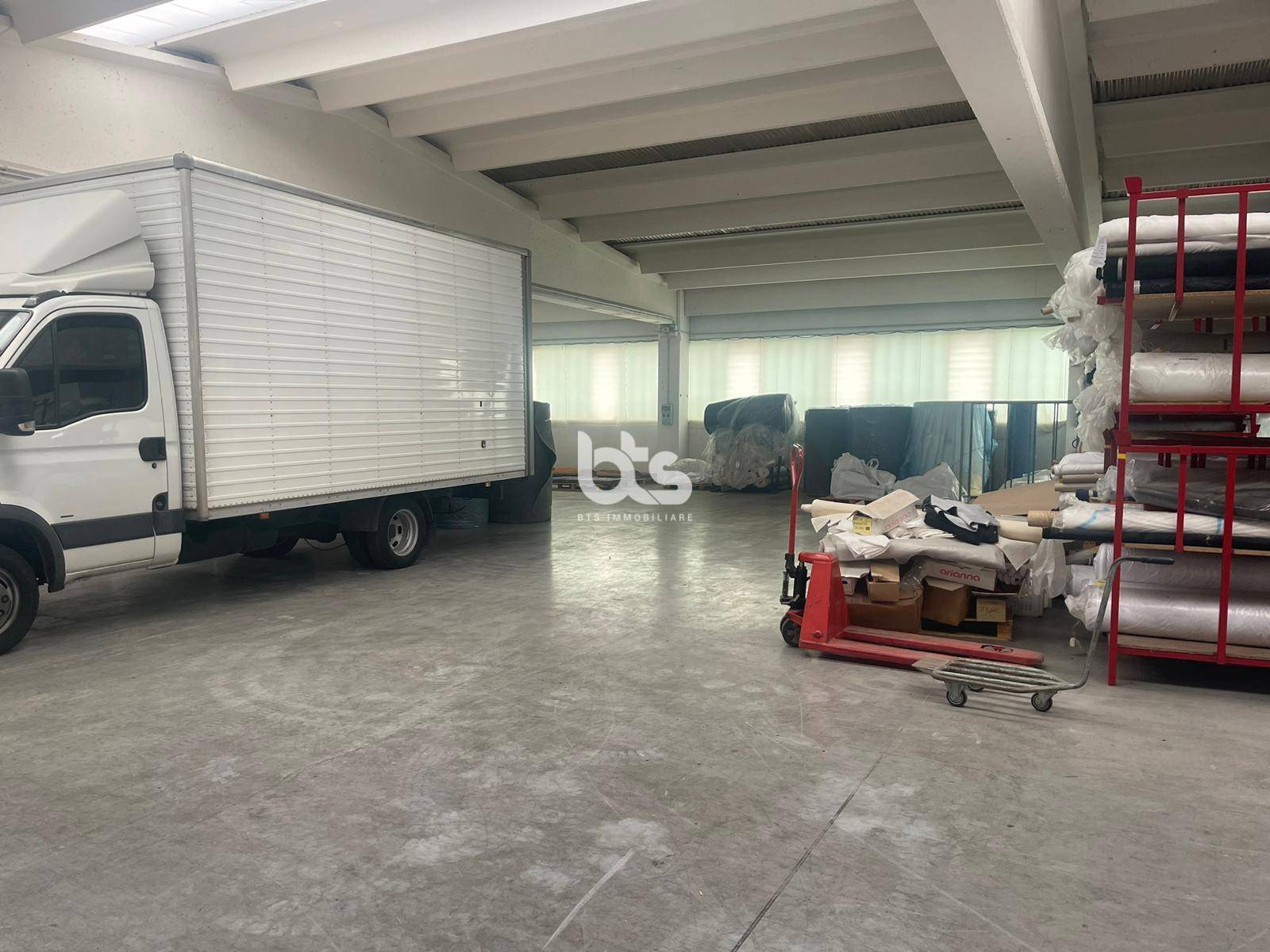 Capannone in affitto a Endine Gaiano