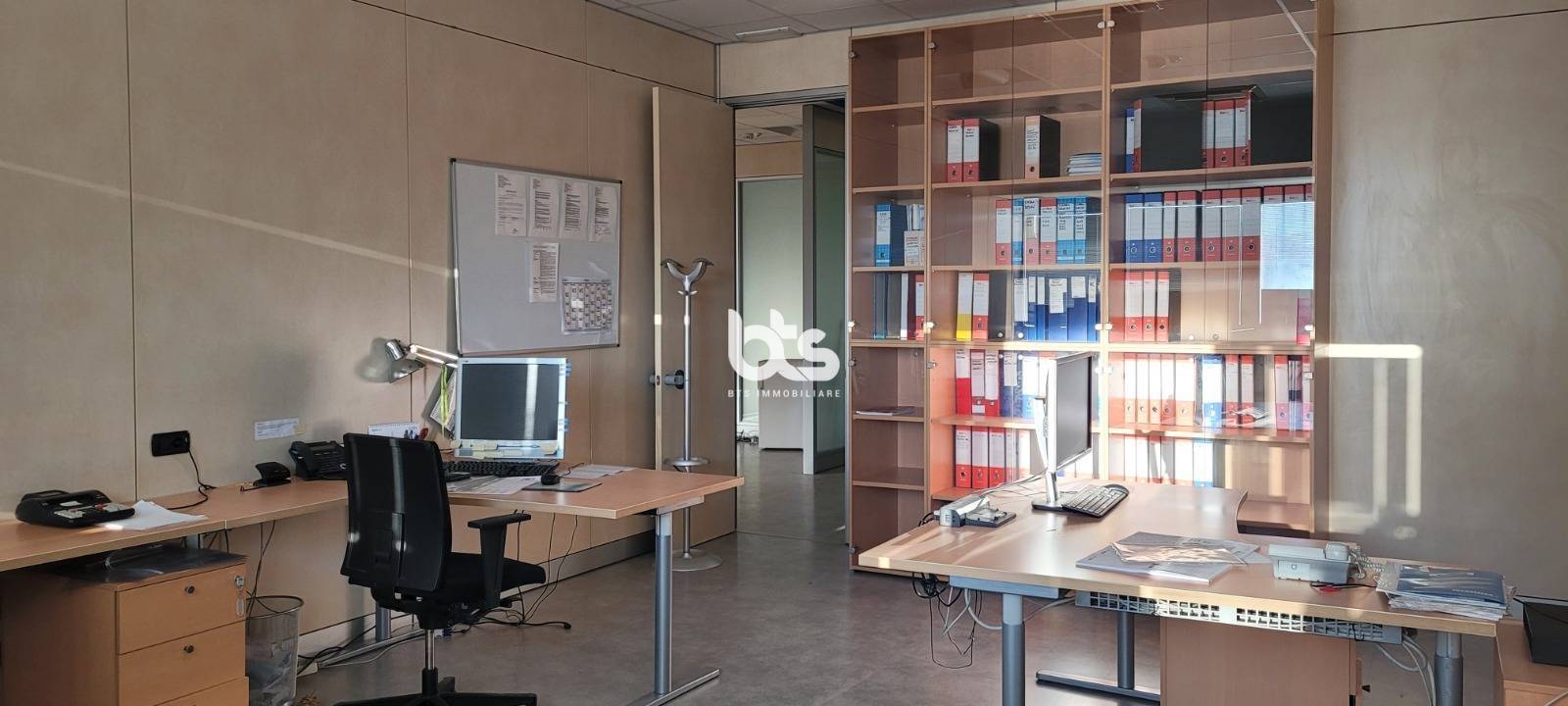 Capannone in vendita a Rogno