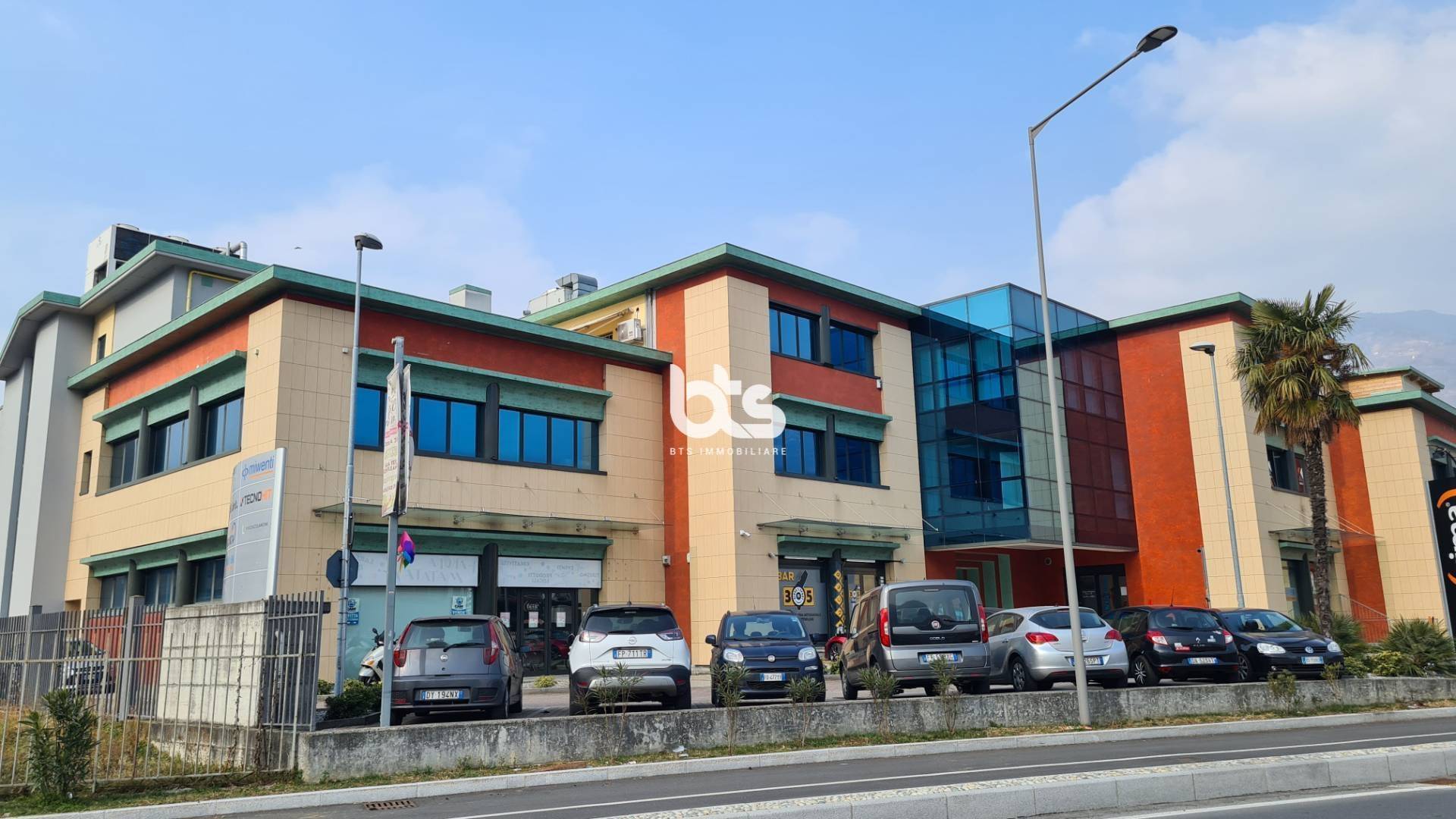 Studio/Ufficio in vendita a Costa Volpino