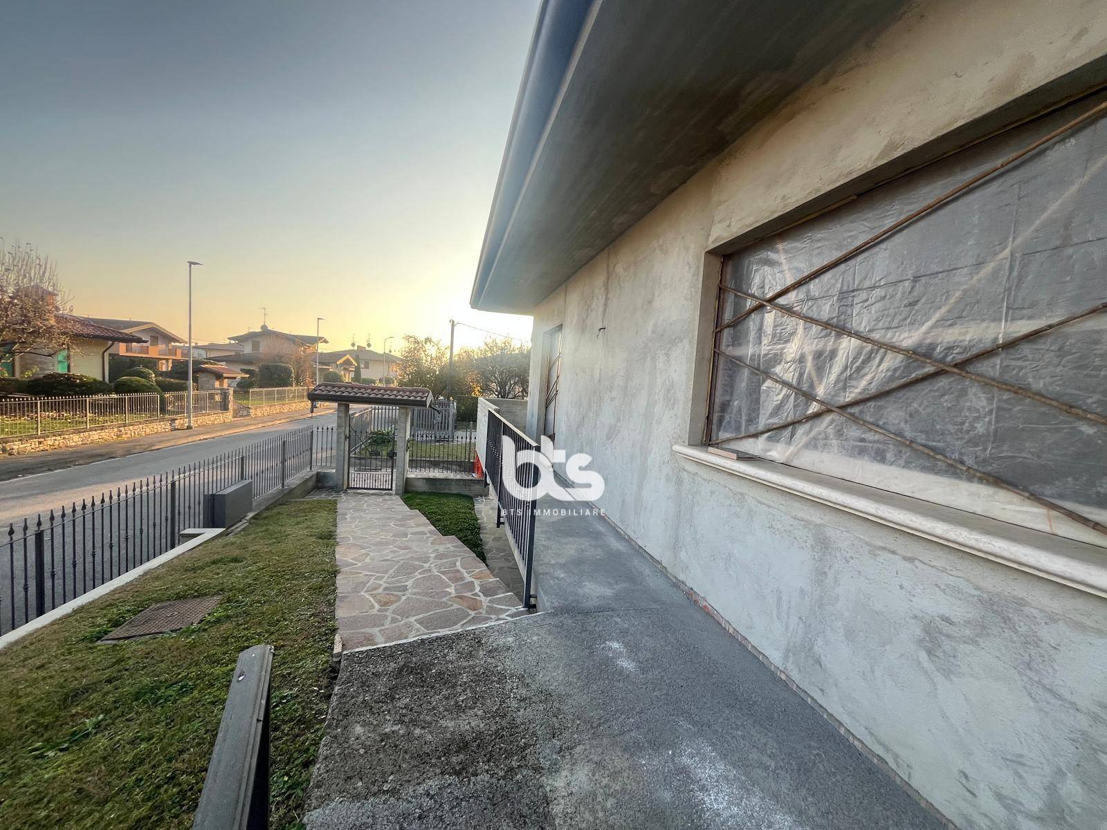 Villa in vendita a Castelli Calepio