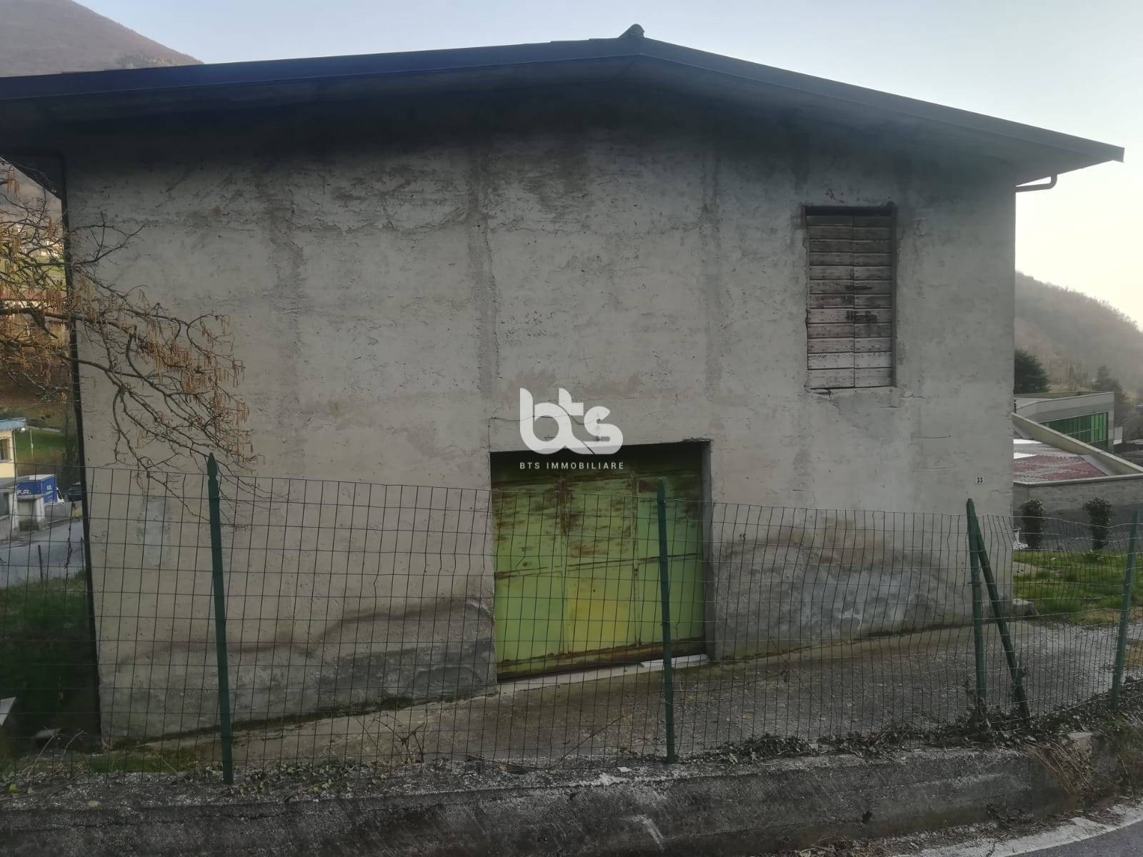 Deposito in vendita a Adrara San Rocco