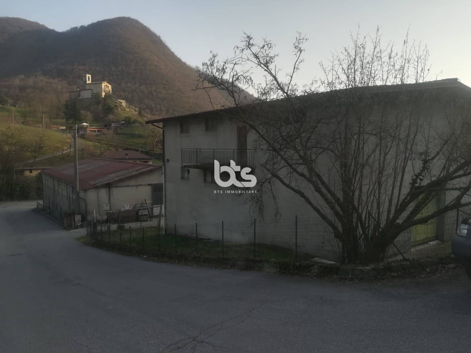 Deposito in vendita a Adrara San Rocco