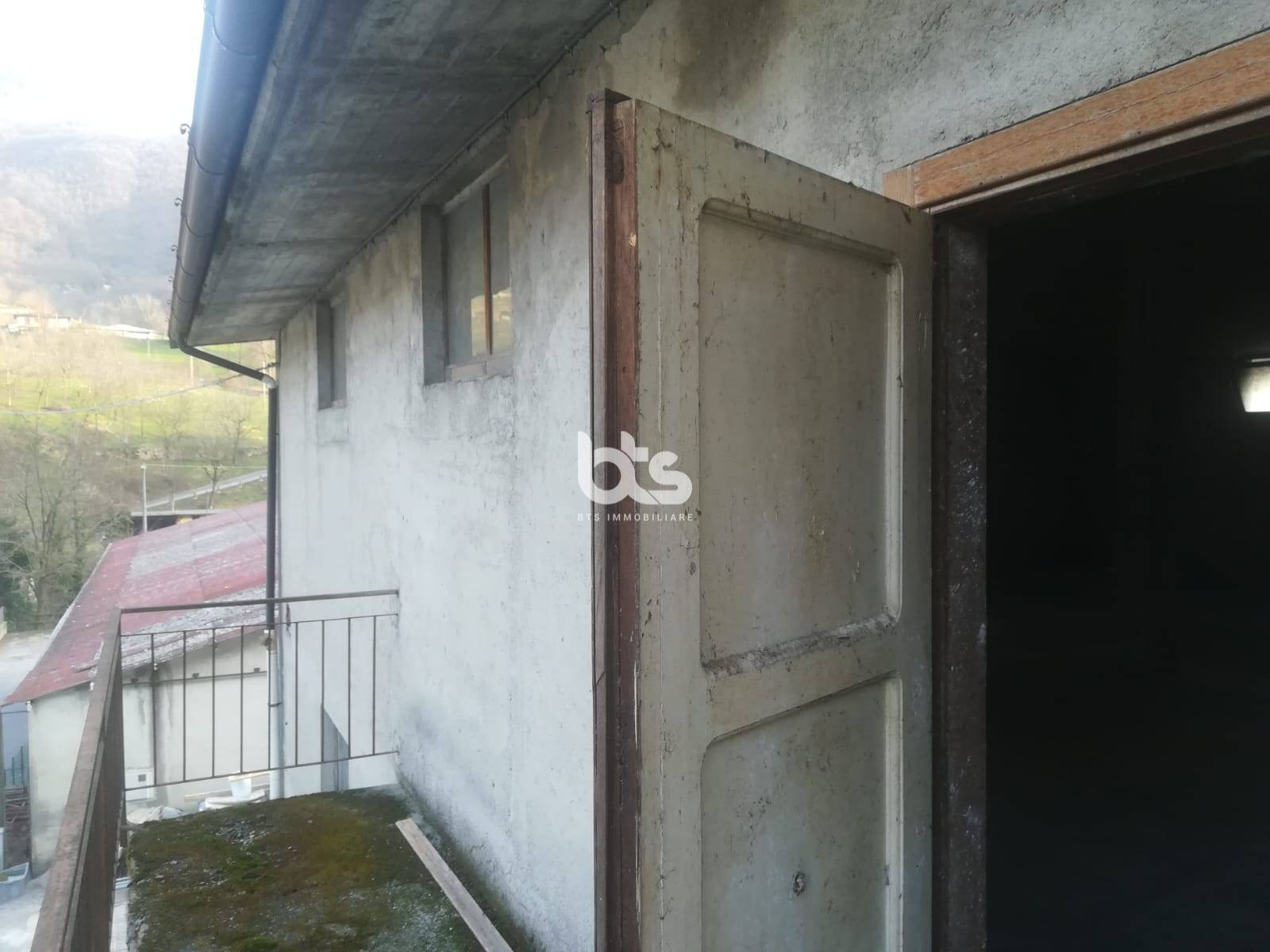 Deposito in vendita a Adrara San Rocco